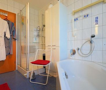 Ihr neues Zuhause: Teilmöblierte 3,5-Zi.-Whg., EBK, TG, Aufzug uvm.... - Photo 5