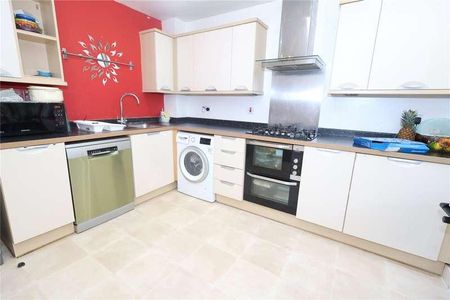 Baynton Road, Woking, Surrey, Surre, GU22 - Photo 3