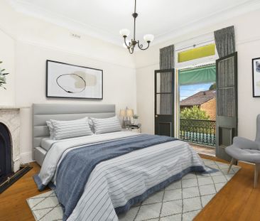 Gracious Semi with Unique Features and Inground Pool - Photo 3