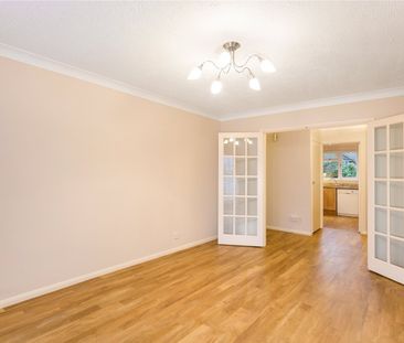 Terrapins, Lovelace Road, Surbiton, Surrey, KT6 flat to rent - Photo 3