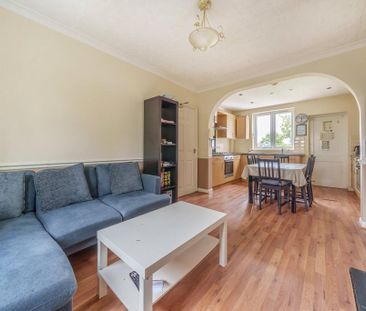 6 bedroom semi-detached house to rent - Photo 1