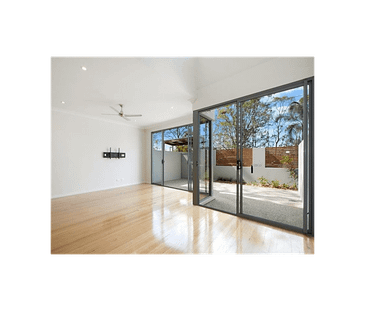 Modern, private townhouse - Photo 1