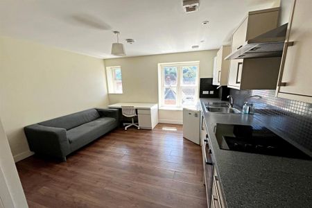 1 bedroom flat to rent - Photo 4