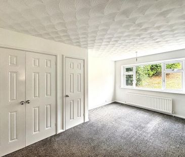 2 bedroom maisonette to rent - Photo 2
