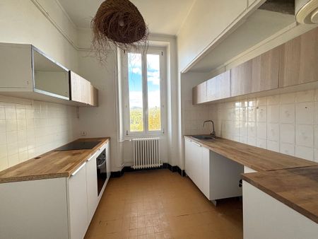 Location Appartement 3 pièces 69m² CASSIS 13260 - Photo 5