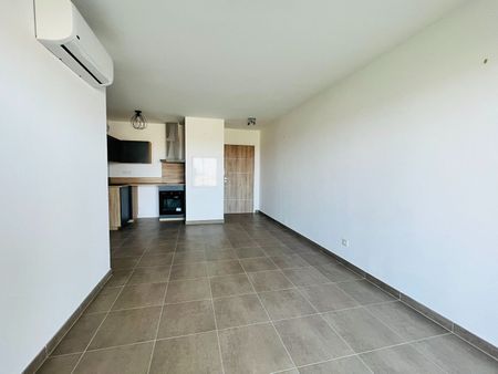 Location Appartement 2 pièces 41m² - Photo 3