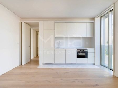 2 room luxury Apartment for rent in Lisbon, Portugal - Photo 4