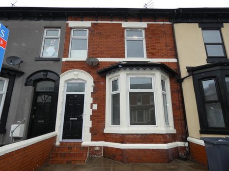 Cheltenham Road Flat 2 - Photo 3