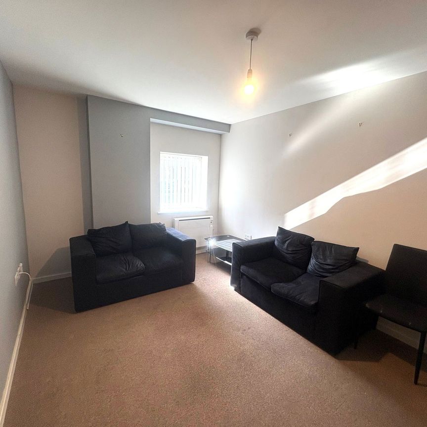 High Street, Kingswinford, West Midlands, DY6 8BF - Photo 1