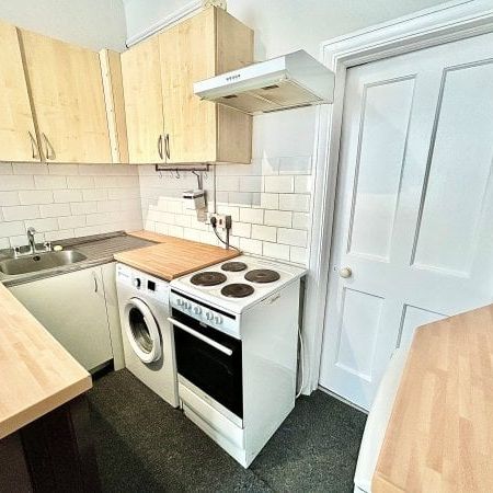 Meadowcroft Road, Winchmore Hill N13, Property for rent - Photo 1