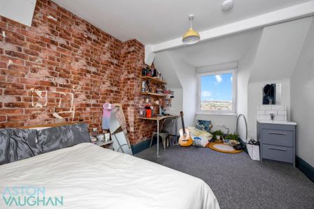 6 bedroom semi-detached house to rent - Photo 3