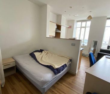 Studio to rent - Photo 3
