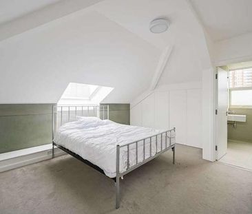 Bartholomew Square, Clerkenwell, EC1V - Photo 3