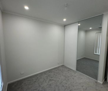 Brand-New Family Home in Riverlea Park - Photo 5