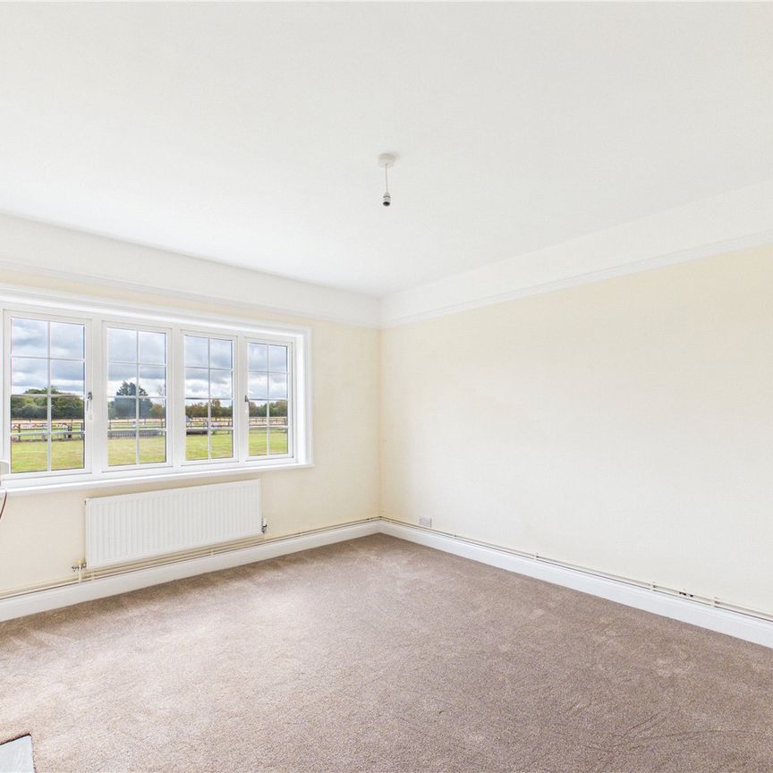 Beenham Hill, Beenham, Reading, Berkshire, RG7 - Photo 1