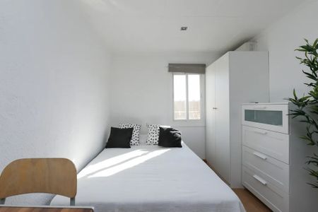 Carrer de Sant Bartomeu, Barcelona, Catalonia 08001 - Photo 2