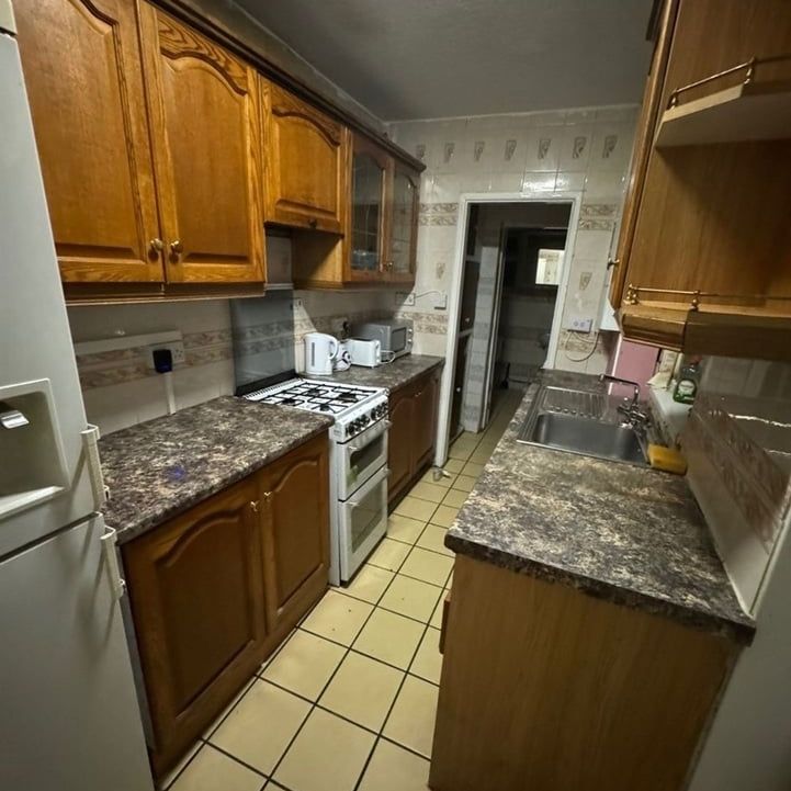 Room in a Shared House, Ash Road, B8 - Photo 1