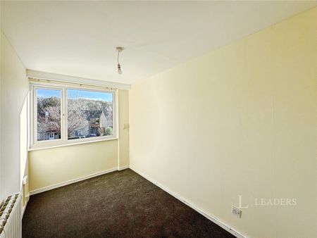 2 bedroom apartment to rent Milton Road, Cowplain, Waterlooville, Hampshire, PO8 - Photo 3