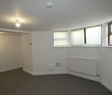 2 bedroom property to rent - Photo 1