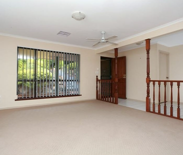 Spacious Family Home - Photo 2