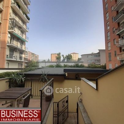 Trilocale in Affitto in Via Alessandro Milesi 6 a Milano - Foto 1