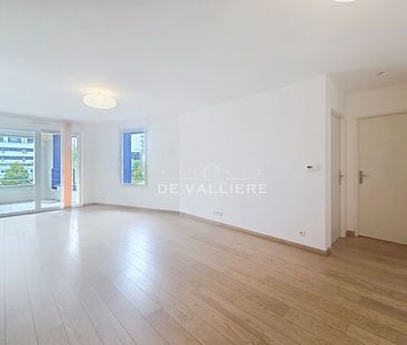 Location Appartement 3 pièces 66m² NANTERRE 92000 - Photo 2
