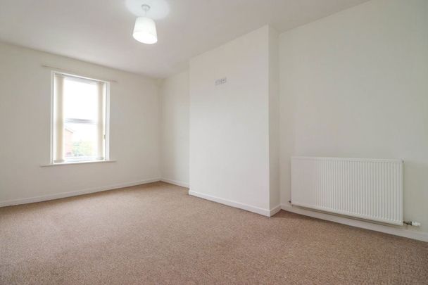 Flat in Beaconsfield Street, Carlisle - Photo 1