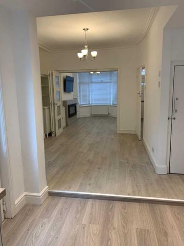 3 bedroom terraced house to rent - Photo 2