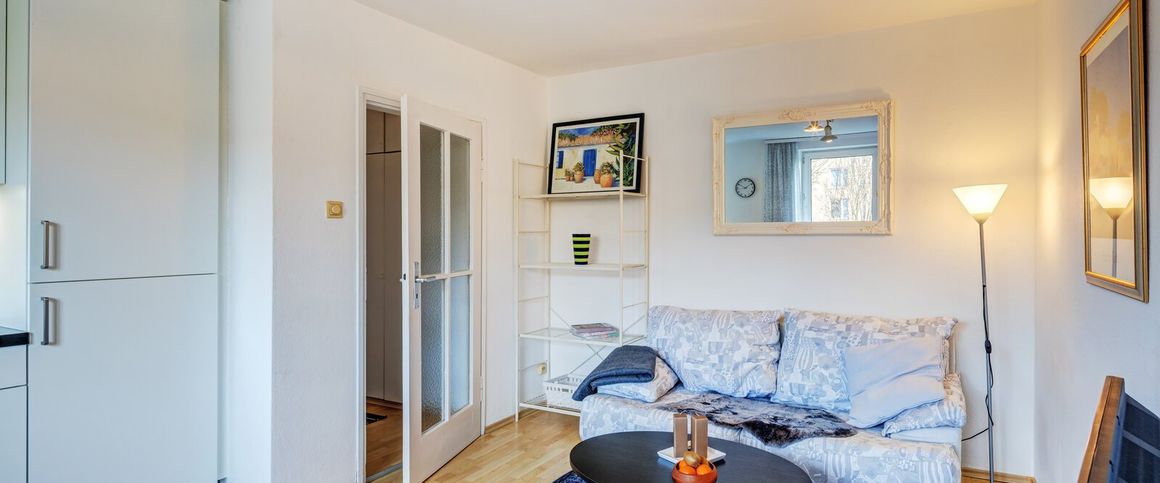 Comfortable 2-room apartment near Böhmerwaldplatz (U4) - Photo 1