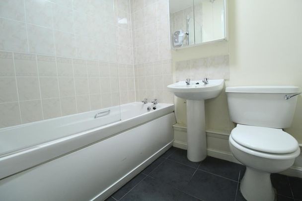 Cairnfield Circle, Top Floor, AB21 - Photo 1