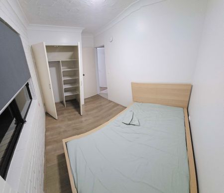 Logan Central - Photo 4