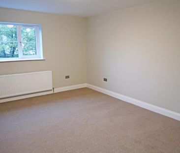 3 bedroom apartment to rent - Photo 3