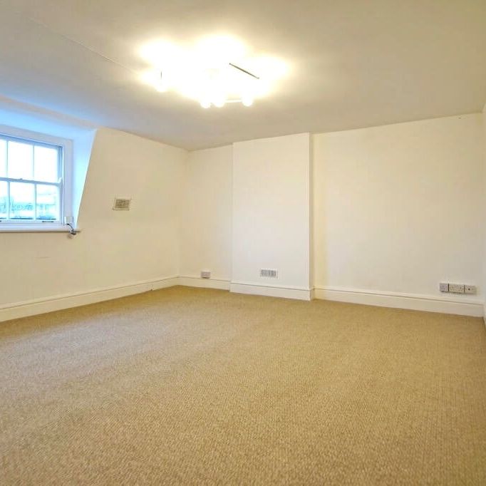 2 Bed Flat, Kingsdown Parade, BS6 - Photo 1