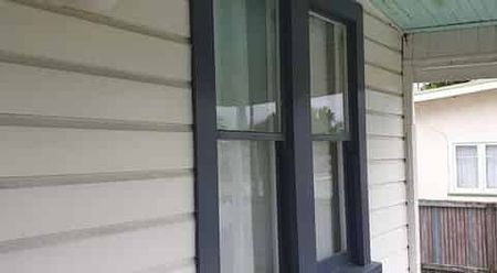 Bright & Spacious 1-Bedroom – Internet Included - Photo 5