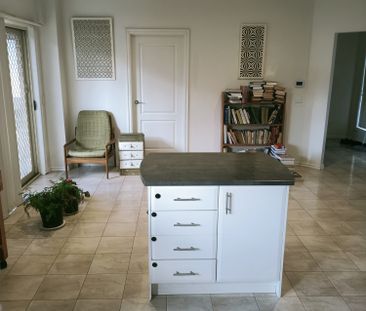 Coburg North - Photo 2