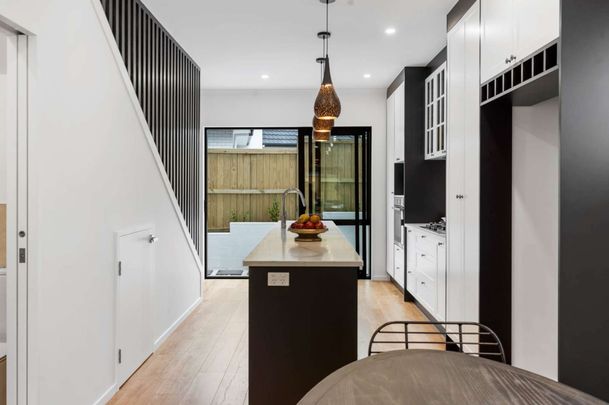 5 Bedrooms on Edendale Rd - Photo 1