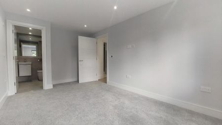 3 bedroom apartment to rent - Photo 5
