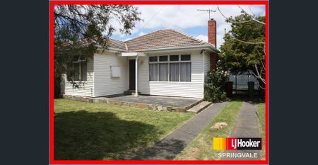 RENOVATED 4 BEDROOM FAMILY HOME IN SPRINGVALE - Photo 3