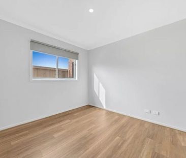 9 Heidelberg Street, Mambourin - Photo 1