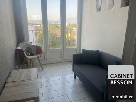 Location Appartement 5 pièces 70m² ST MARTIN D HERES 38400 - Photo 2