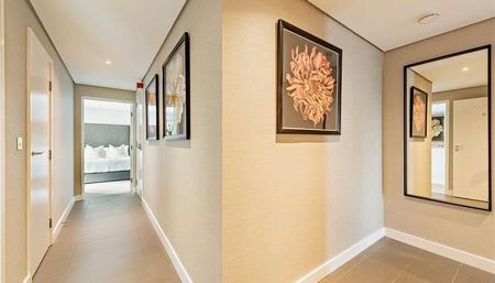 3 Bedroom Flat To Let - Photo 2