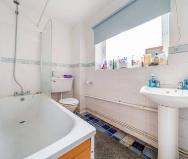 Guildford Park Avenue, Guildford , Surrey, GU2 - Photo 6