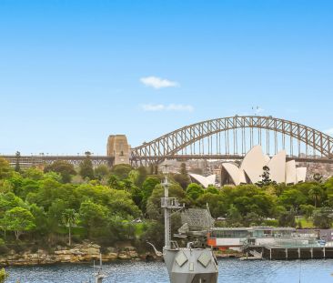 Boutique 1 bedroom apartment with shared courtyard. - Photo 3