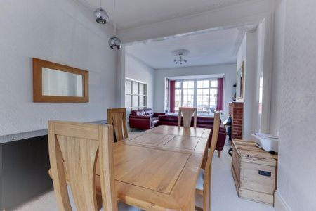 4 bedroom terraced house to rent - Photo 5