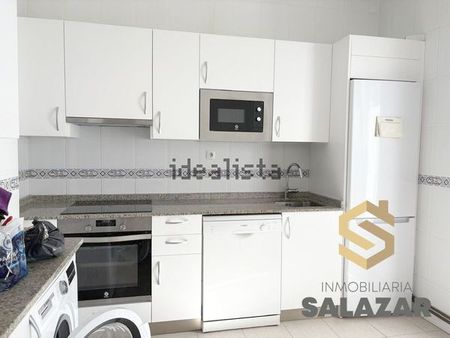 Alquiler de piso en Calle Autonomia - Photo 2