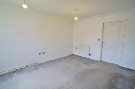 3 bedroom end of terrace house to rent - Photo 4