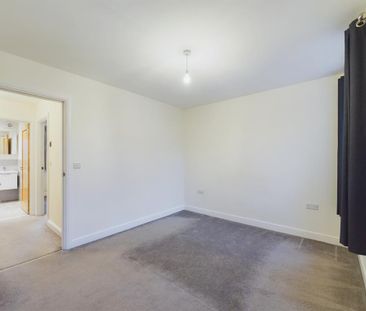 2 bedroom semi-detached house to rent - Photo 4