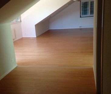 "Wir bieten eine schöne 2,5 Zimmer-Dachwohnung an" - Photo 4