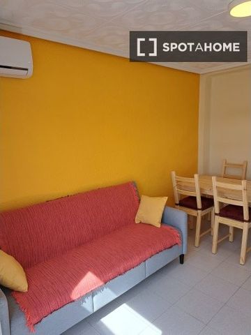 valencia, Valencian Community 46011 - Photo 2