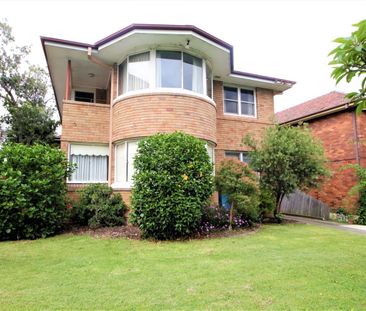 Charming Two Bedroom Apartment Bursting With Character - Photo 6